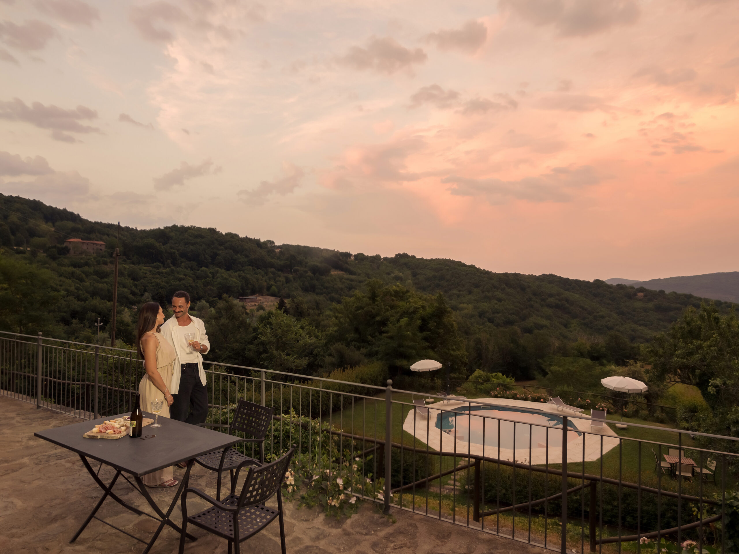 Aperitivo su terrazza panoramica a Cortona - Arezzo