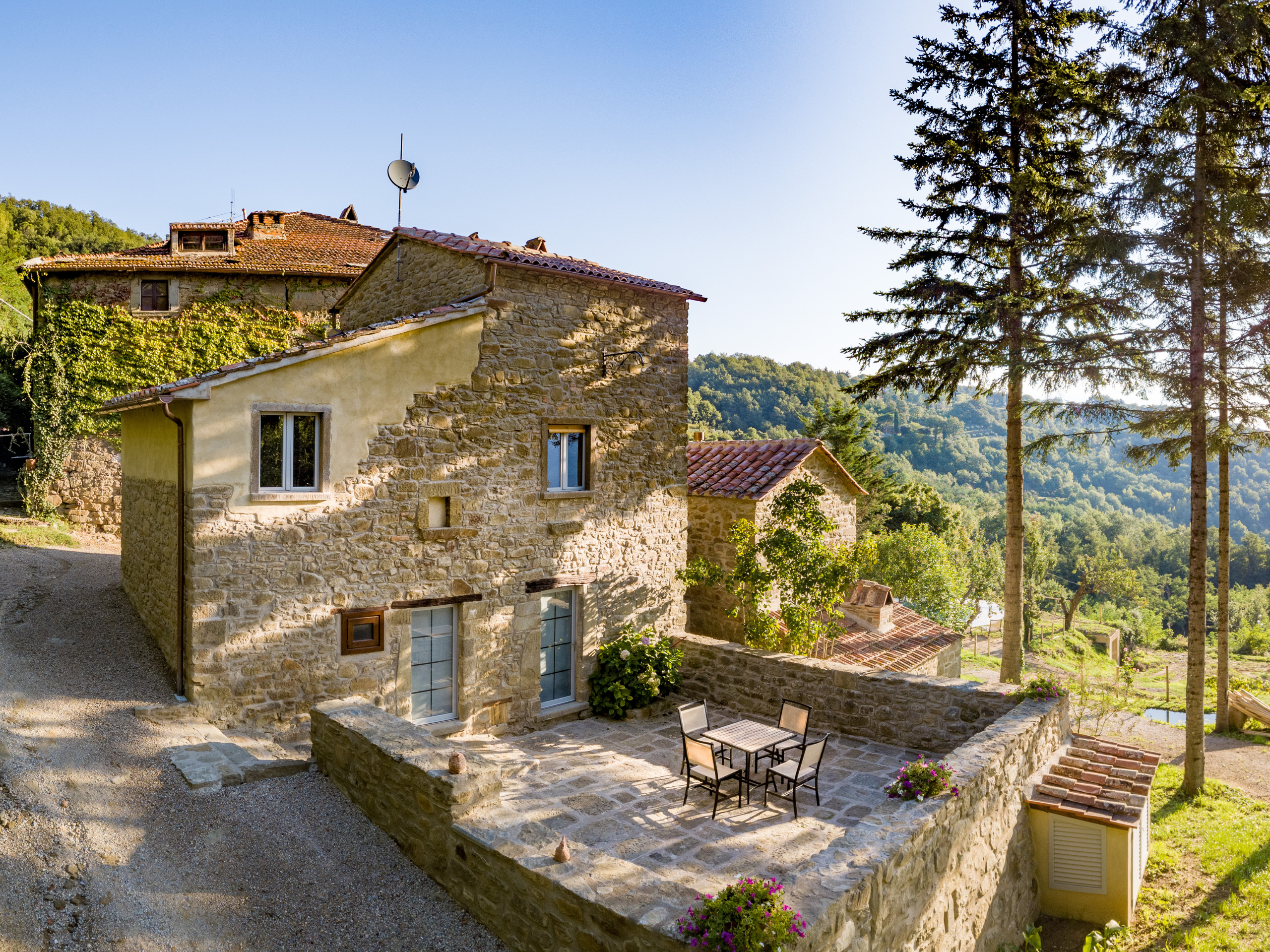 Casale tenuta la scure cortona